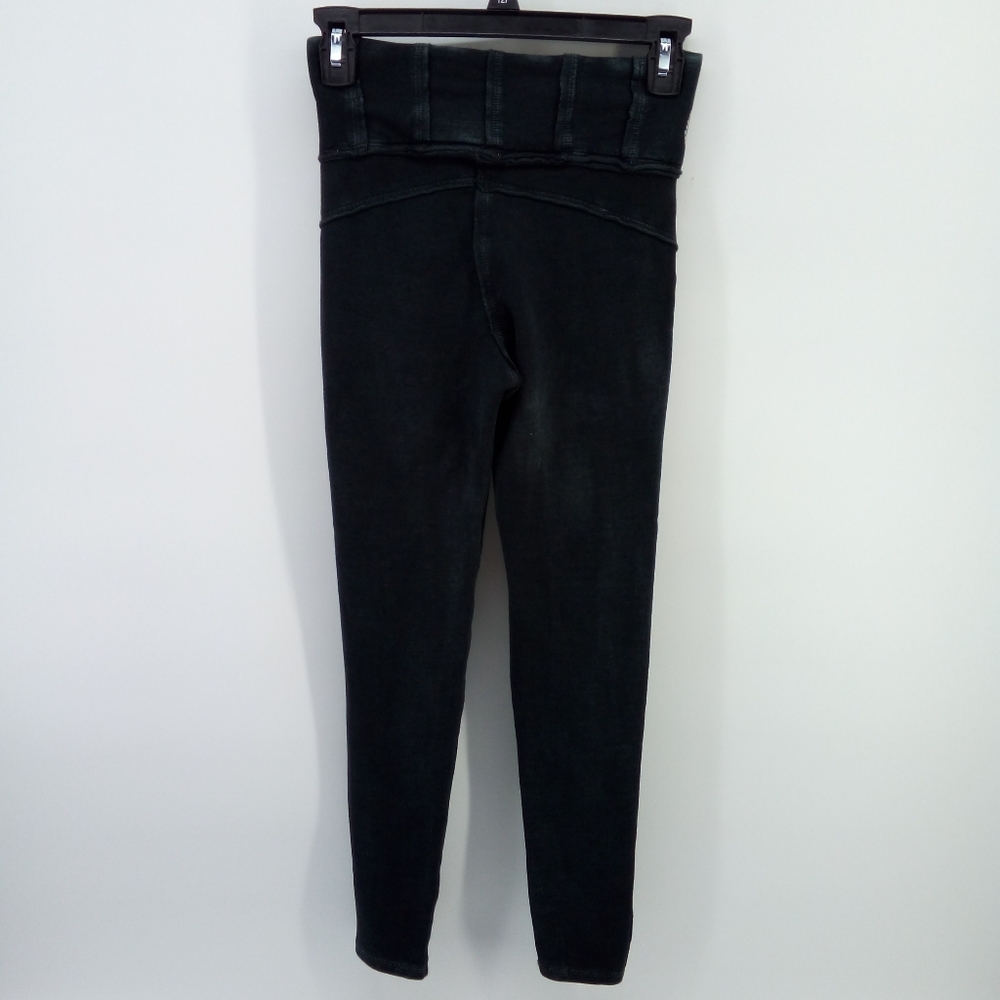NWT Free People Movement Hybrid Leggings Black Gray Exposed Hem XS - Picture 12 of 15